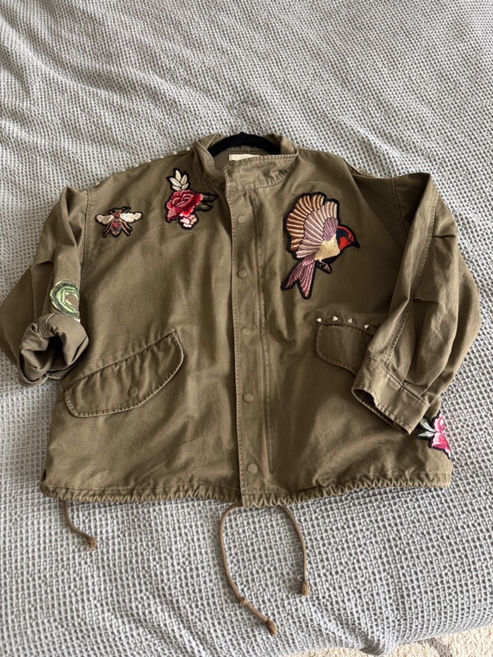 H&M Boxy Olive Green Military Jacket with Embroidered Bird, Rose & Snake Patches - Picture 12 of 14